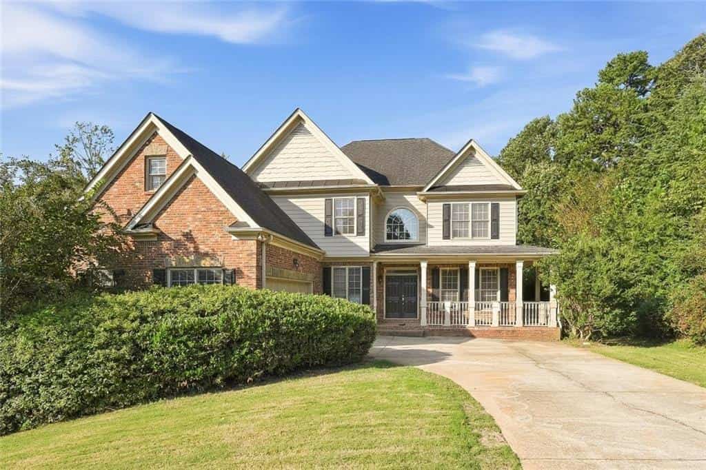 2090 Misty Oaks Drive, Buford, GA 30519