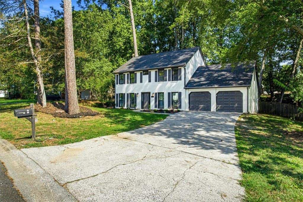 Listing photo 3