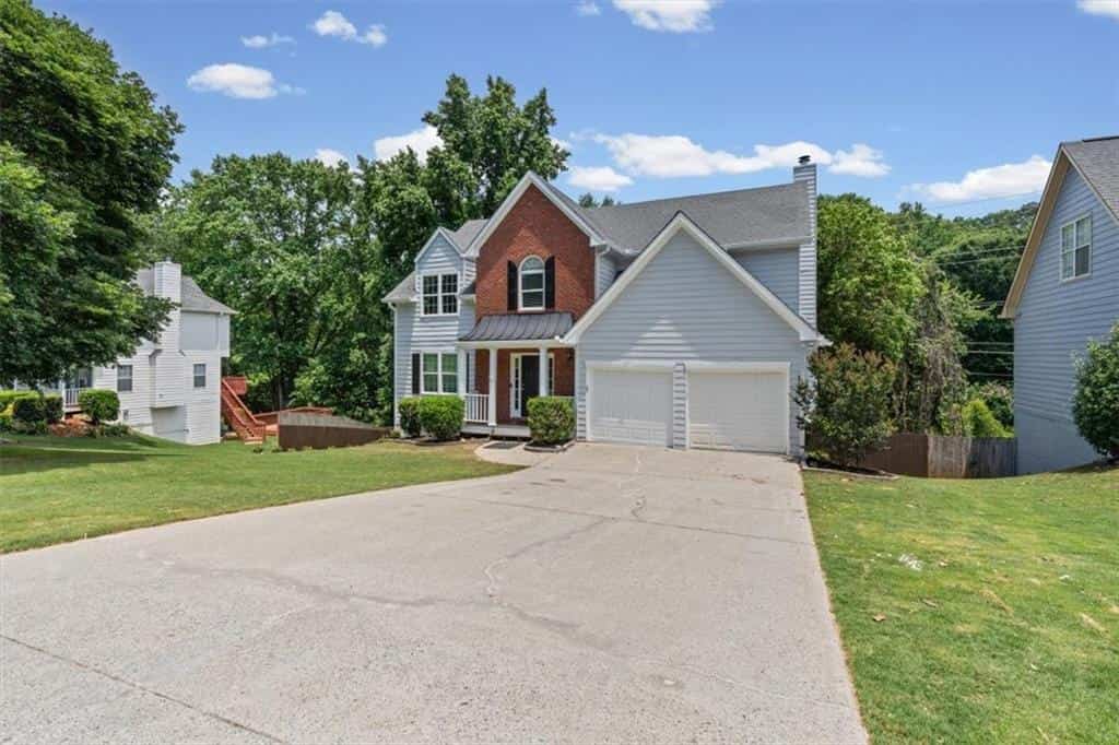 Listing photo 3