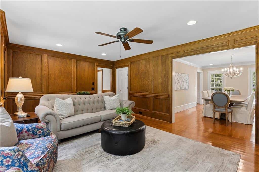 Listing photo 6