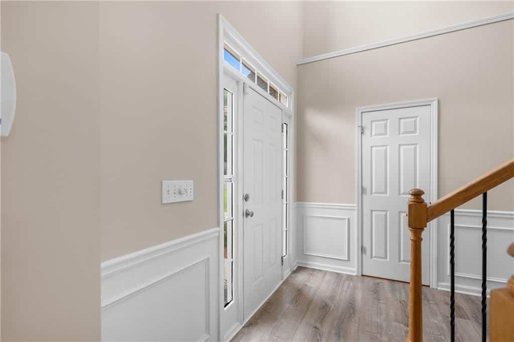 Listing photo 6