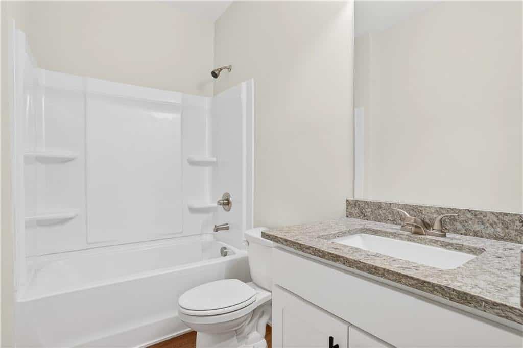 Listing photo 6