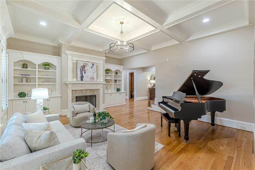 Listing photo 6