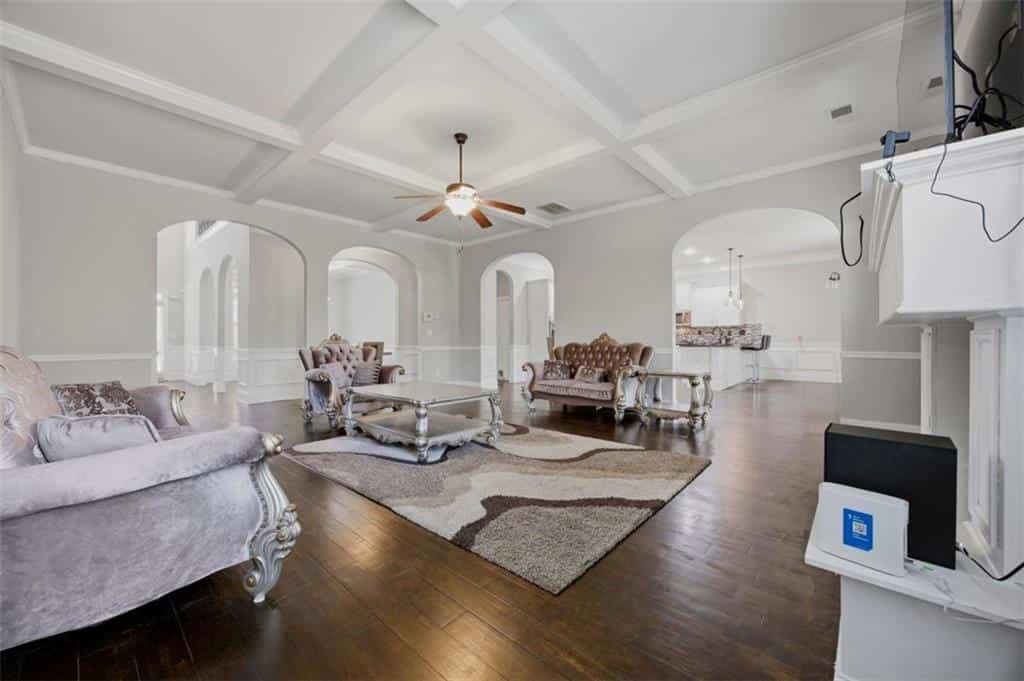 Listing photo 6