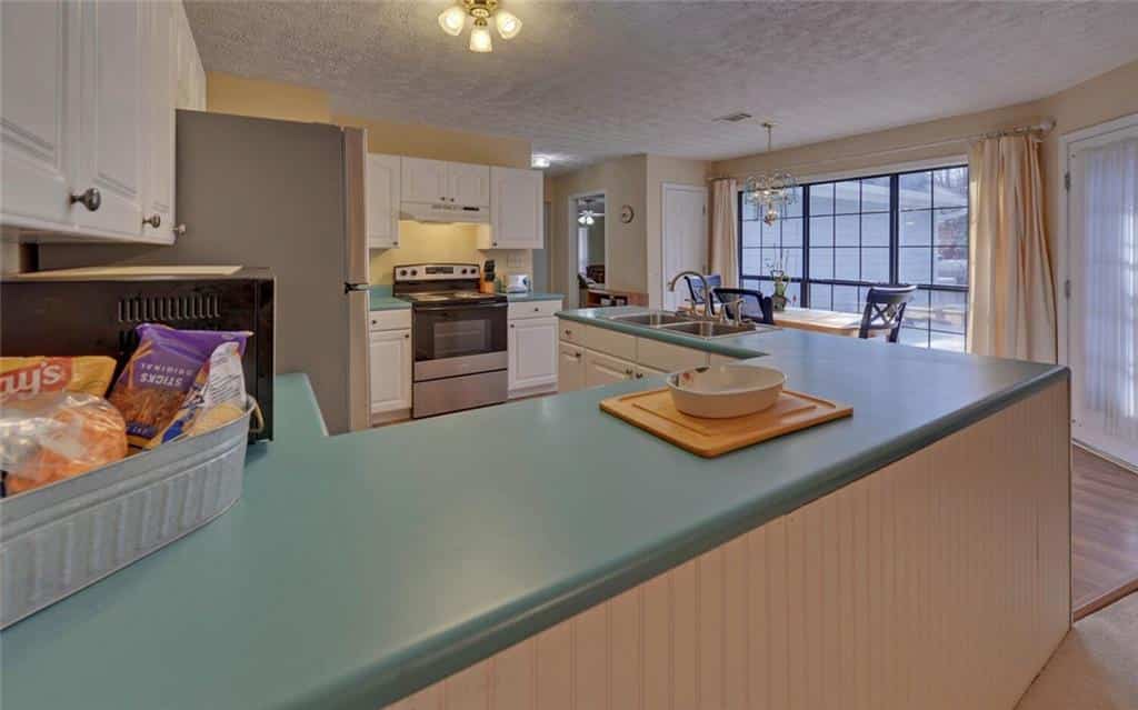 Listing photo 6