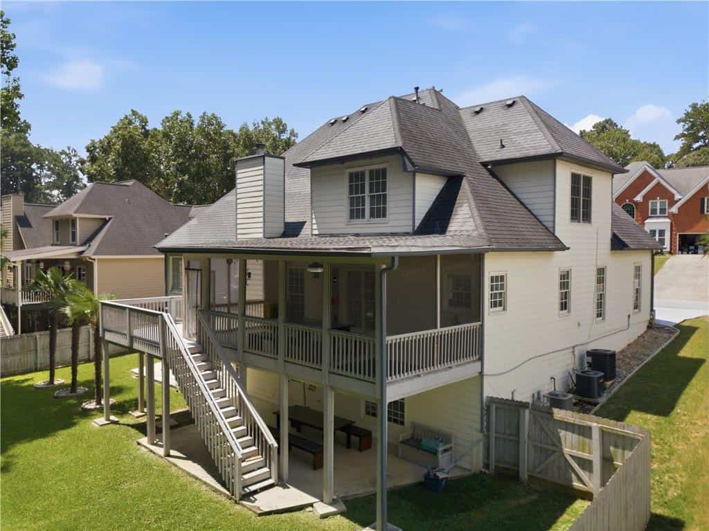 Listing photo 3
