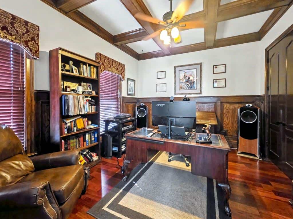 Listing photo 6