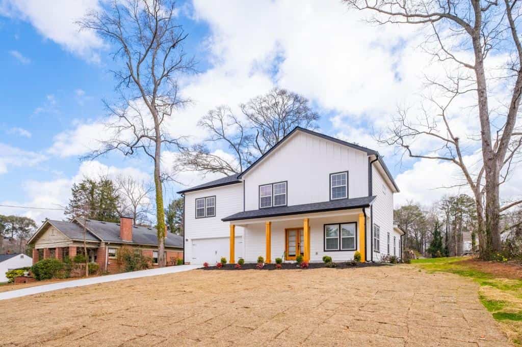 Listing photo 3