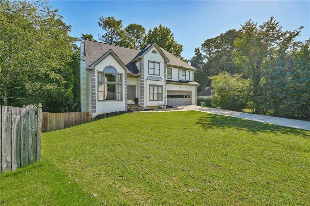 Listing photo 3
