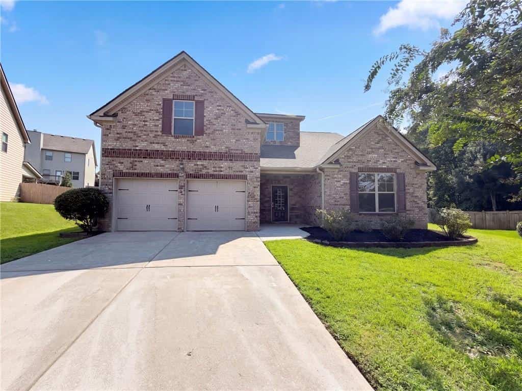 115 Birchwood Court, Loganville, GA 30052