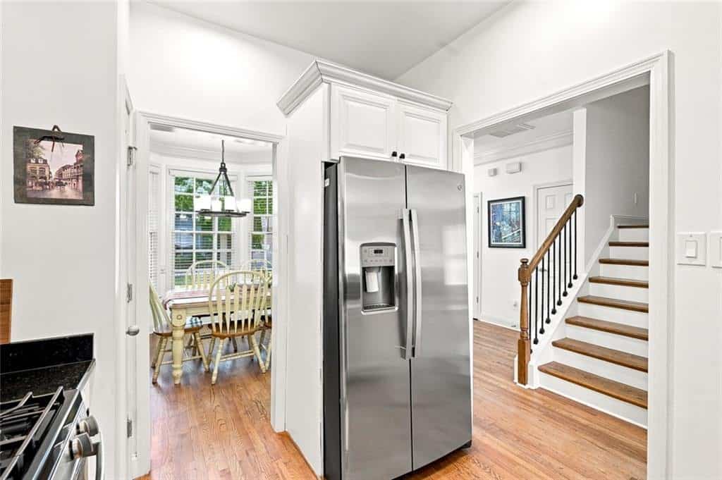 Listing photo 6