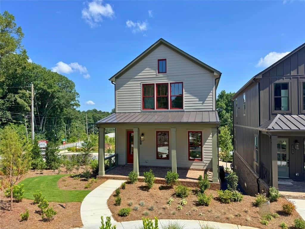 Listing photo 2
