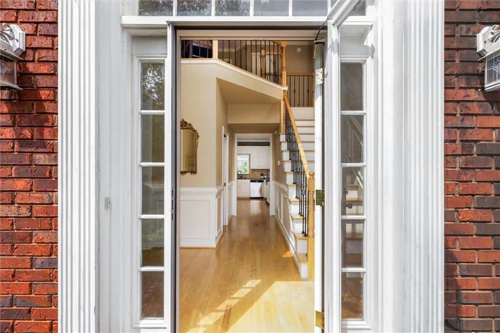 Listing photo 6