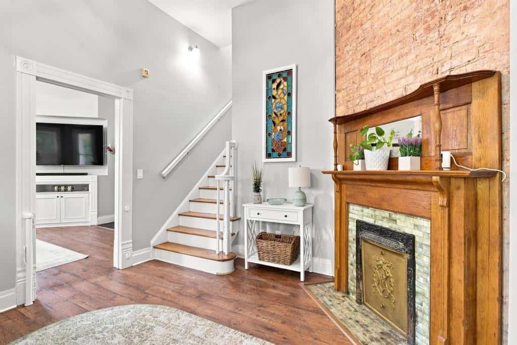 Listing photo 6