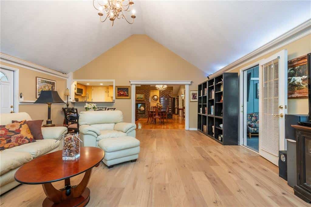 2805 Burtz Drive, Marietta, GA 30068