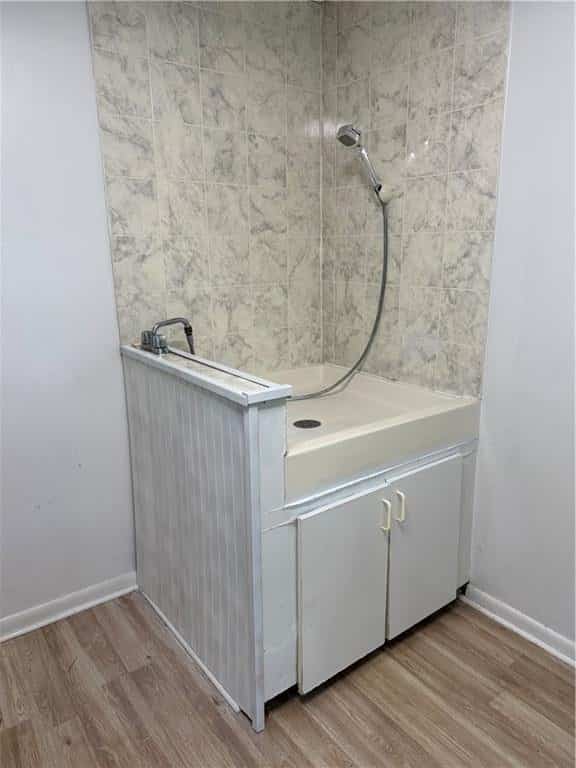 Listing photo 6