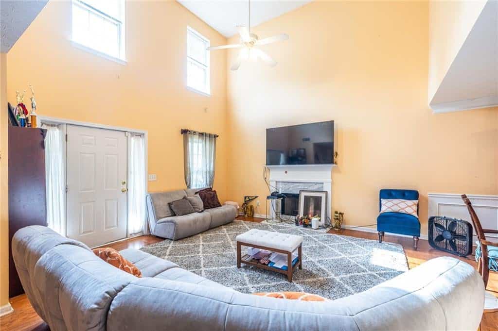Listing photo 4