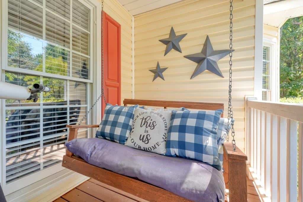 Listing photo 6