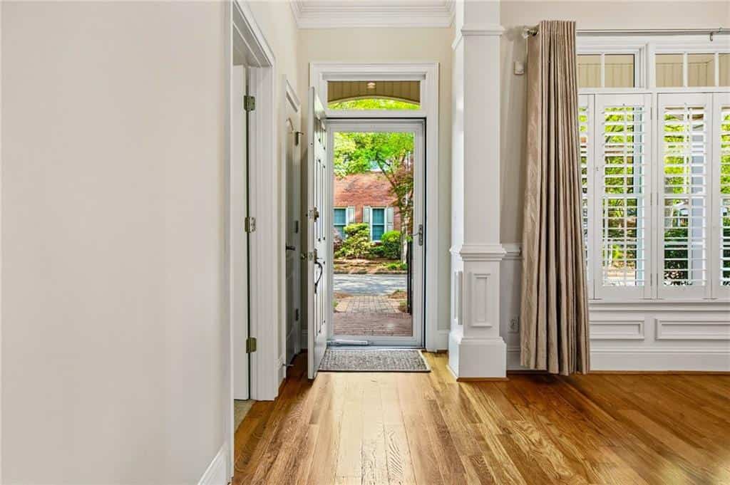 Listing photo 6
