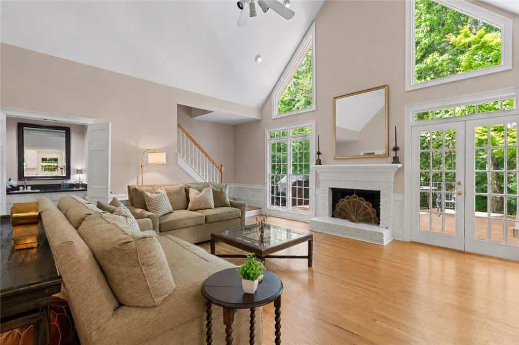 Listing photo 6
