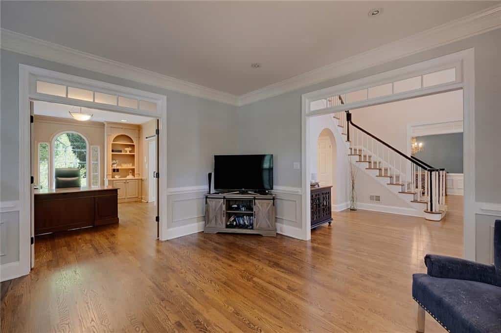 Listing photo 6