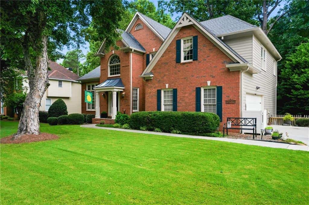 Listing photo 3