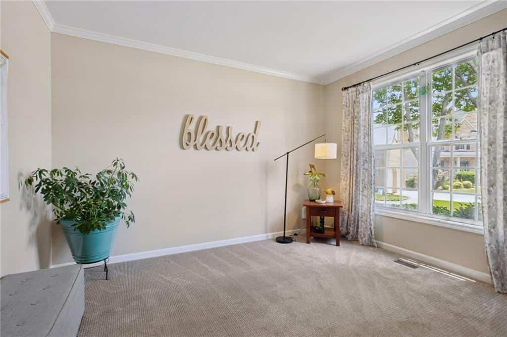 Listing photo 6