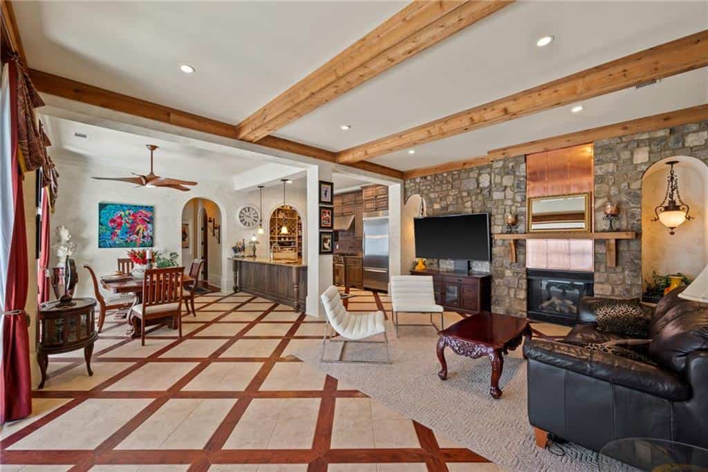 Listing photo 6