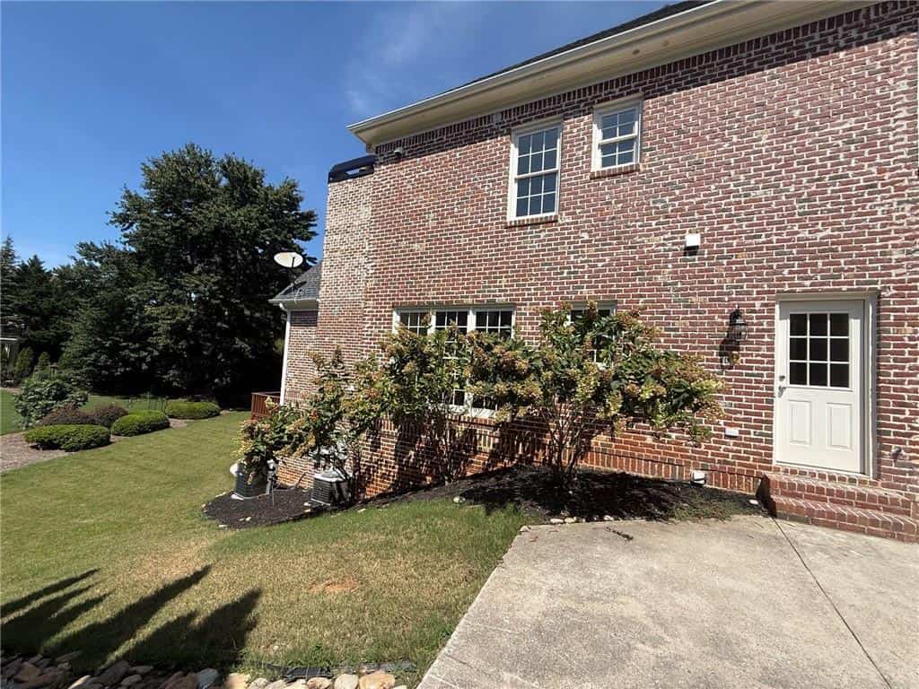 Listing photo 6