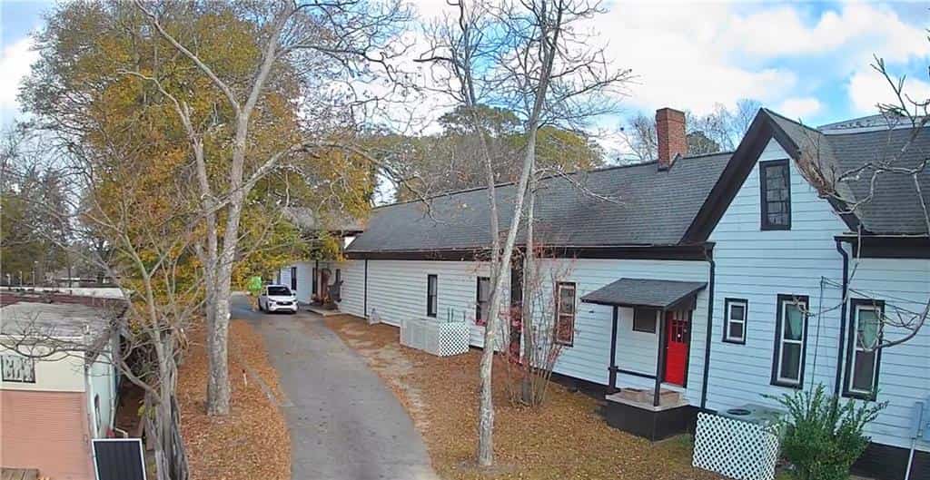 Listing photo 6