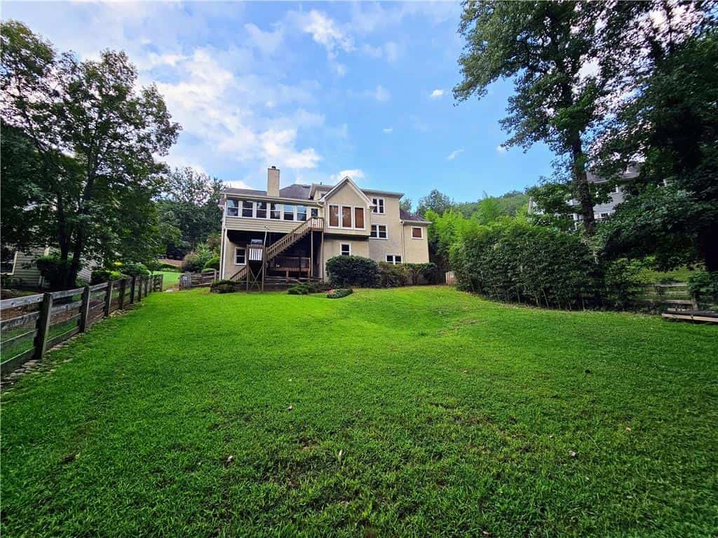 Listing photo 6