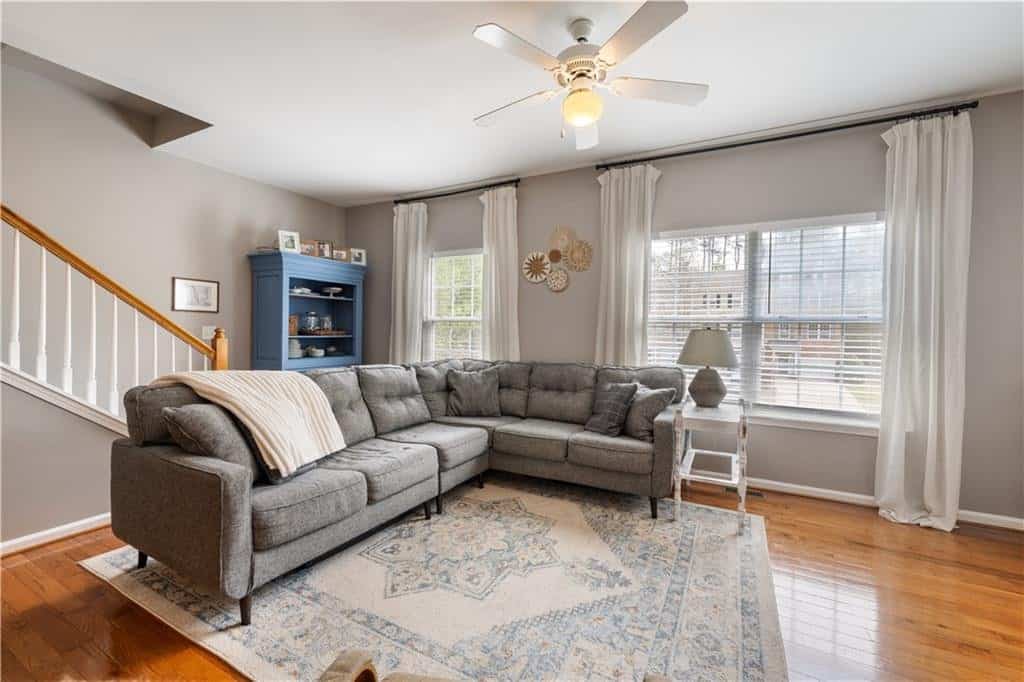 Listing photo 6