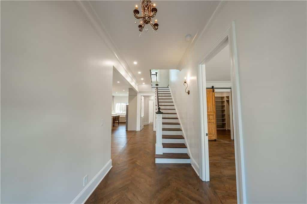 Listing photo 6