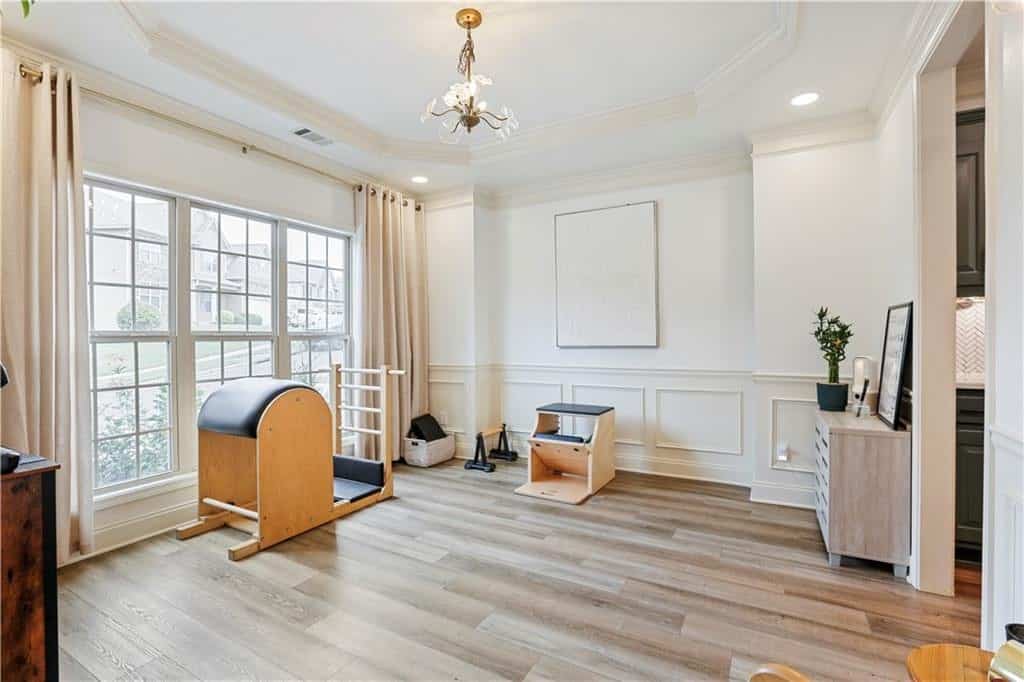 Listing photo 6