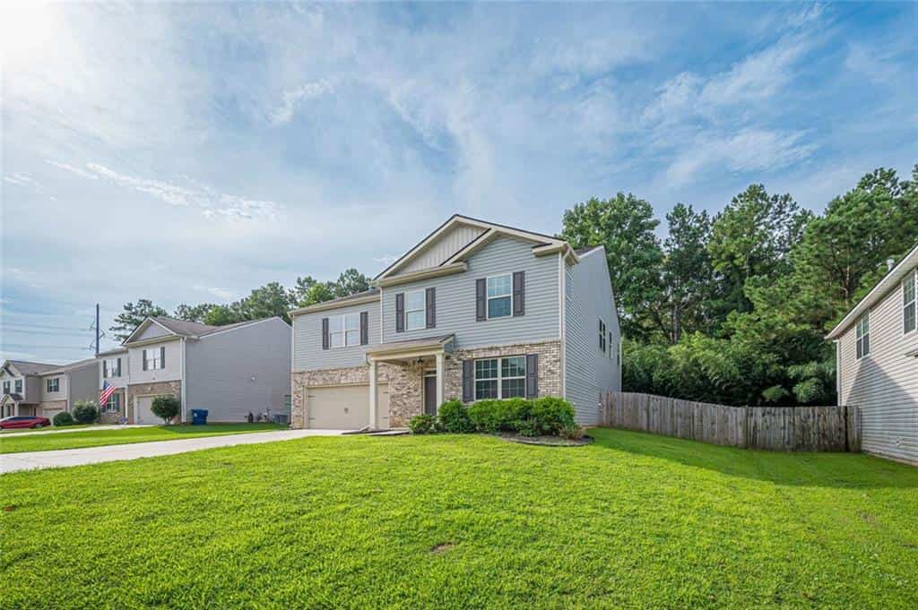 Listing photo 6