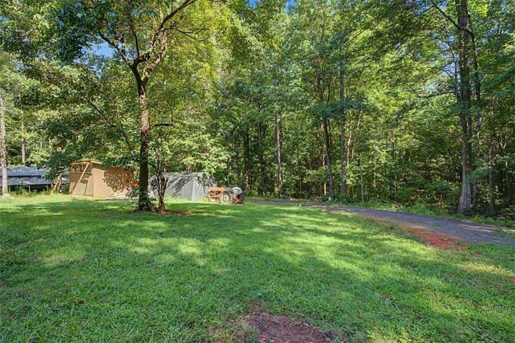 Listing photo 6