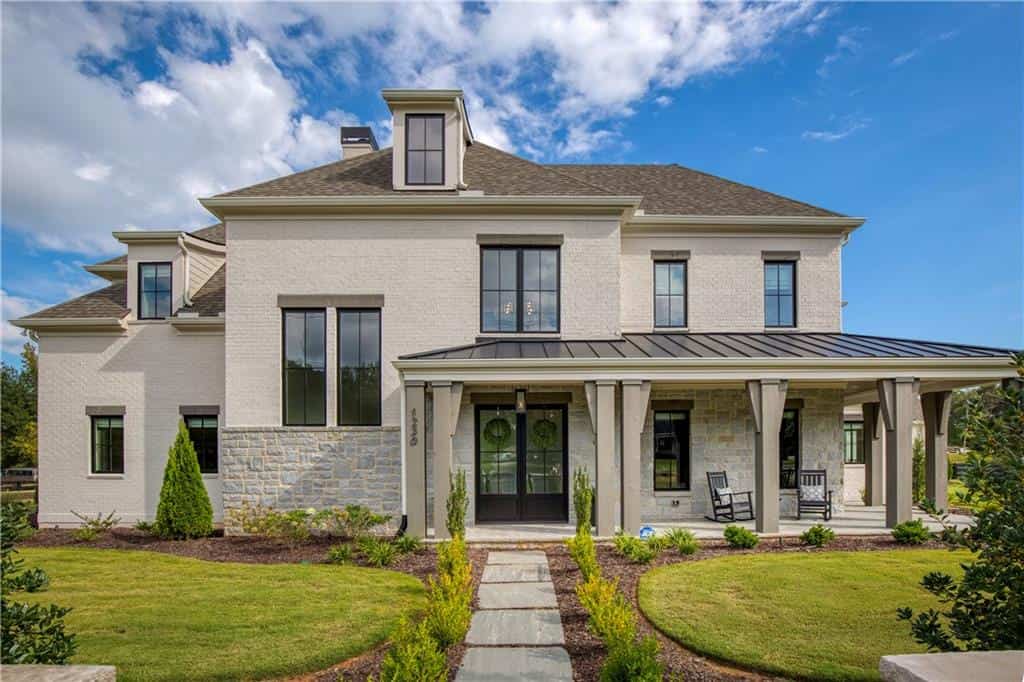 Listing photo 2