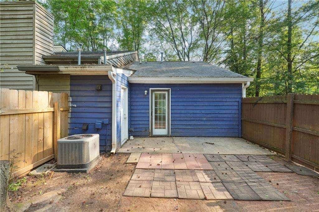 Listing photo 6