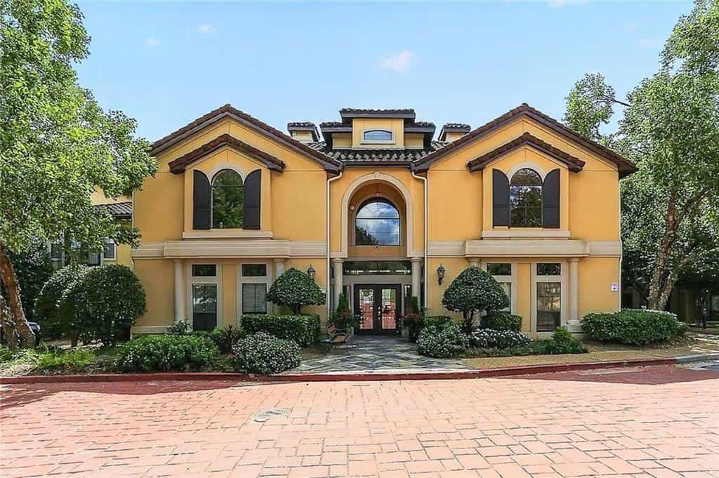 3777 Peachtree Road NE 214 #214, Brookhaven, GA 30319