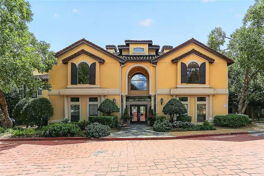 3777 Peachtree Road NE 214 #214, Brookhaven, GA 30319
