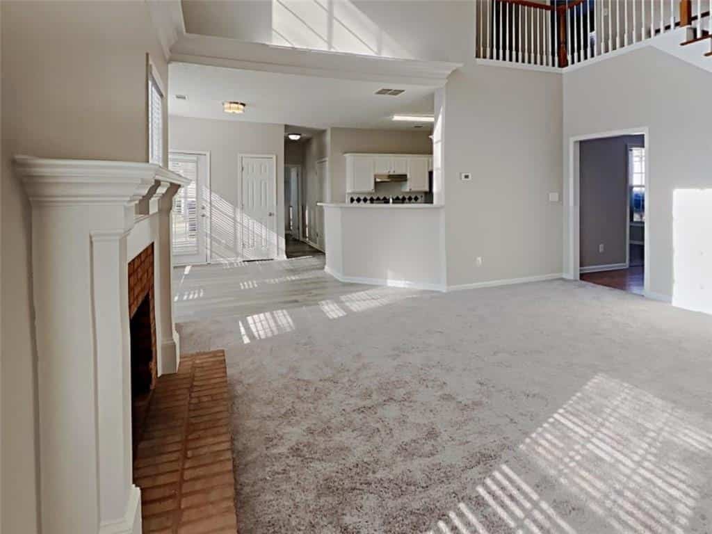 Listing photo 6