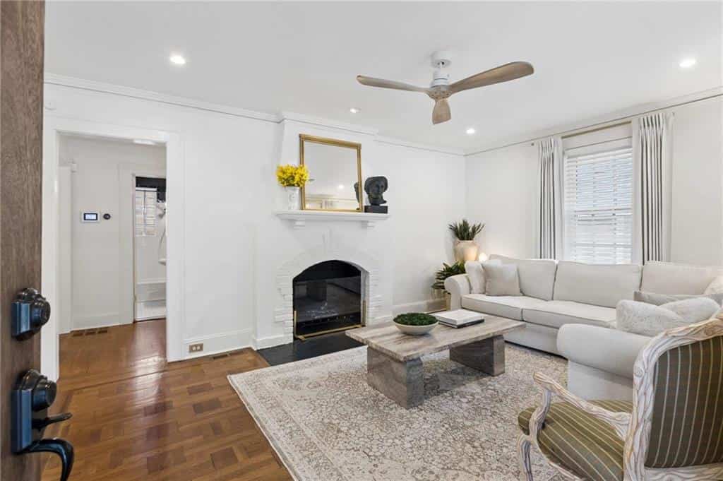 Listing photo 6
