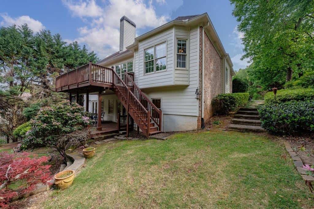 Listing photo 6