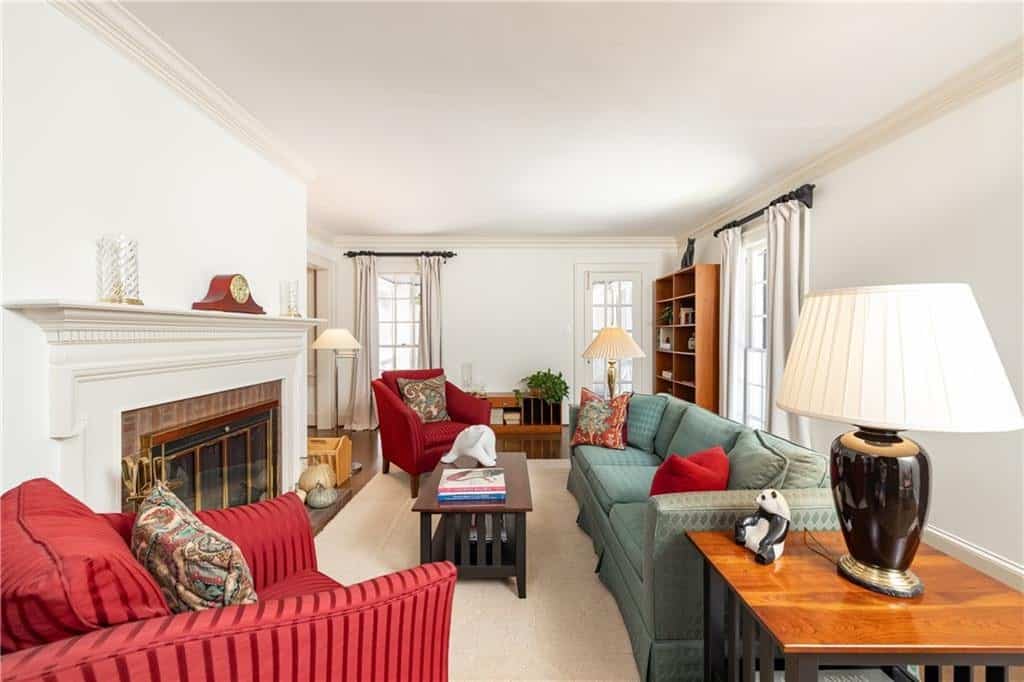 Listing photo 6