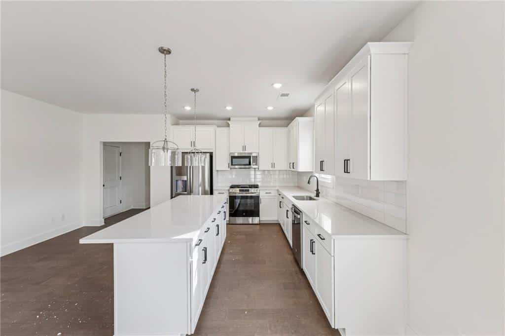 Listing photo 6