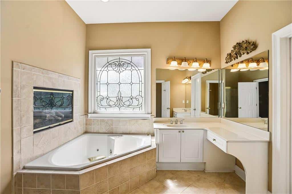 Listing photo 6
