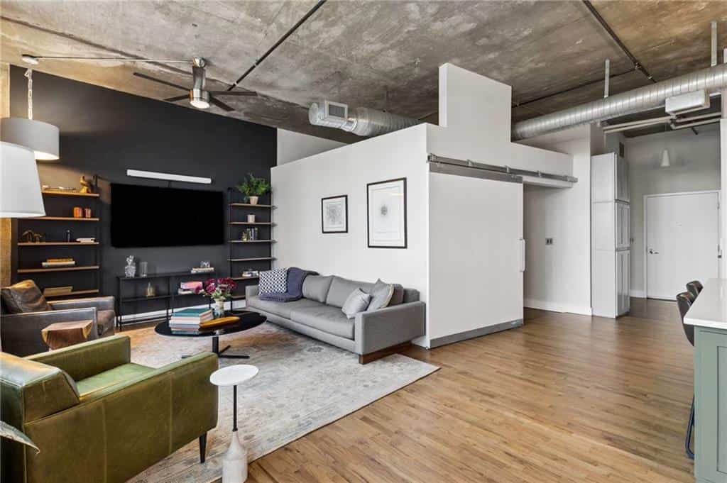 Listing photo 6
