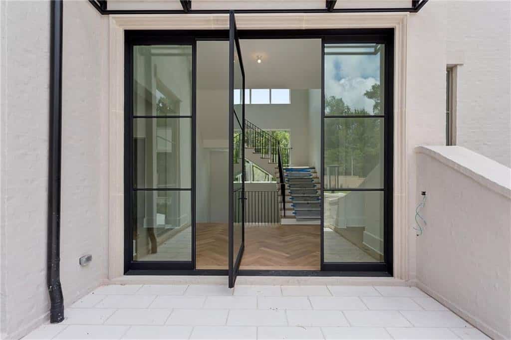 Listing photo 4