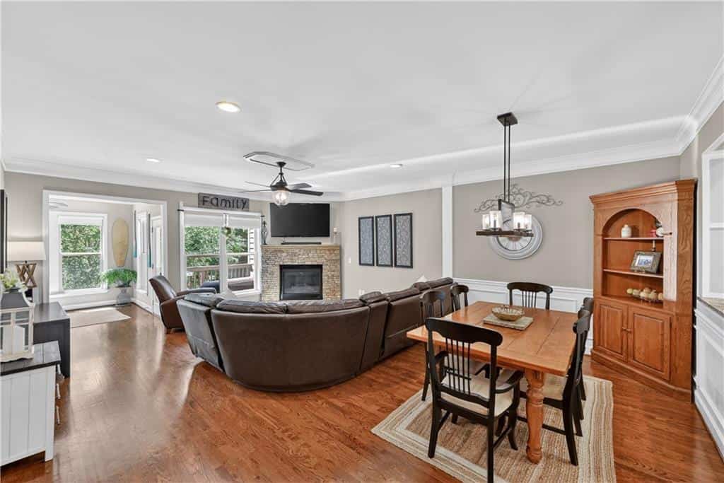 Listing photo 6