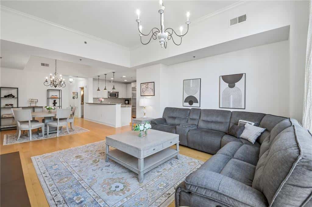 2795 Peachtree Road NE 405 #405, Atlanta, GA 30305